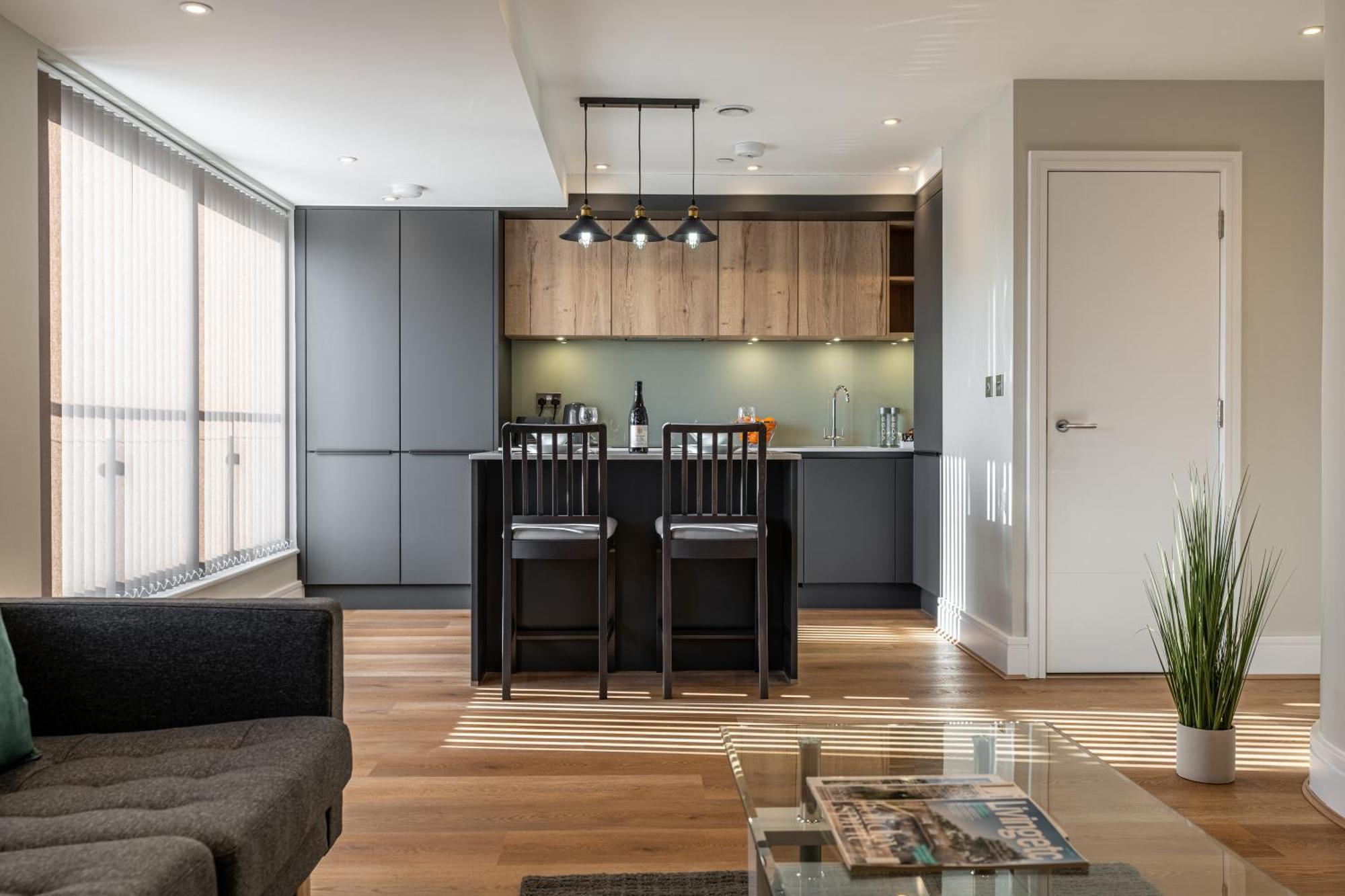 Bond House By Celador Apartments เรดดิ้ง ภายนอก รูปภาพ