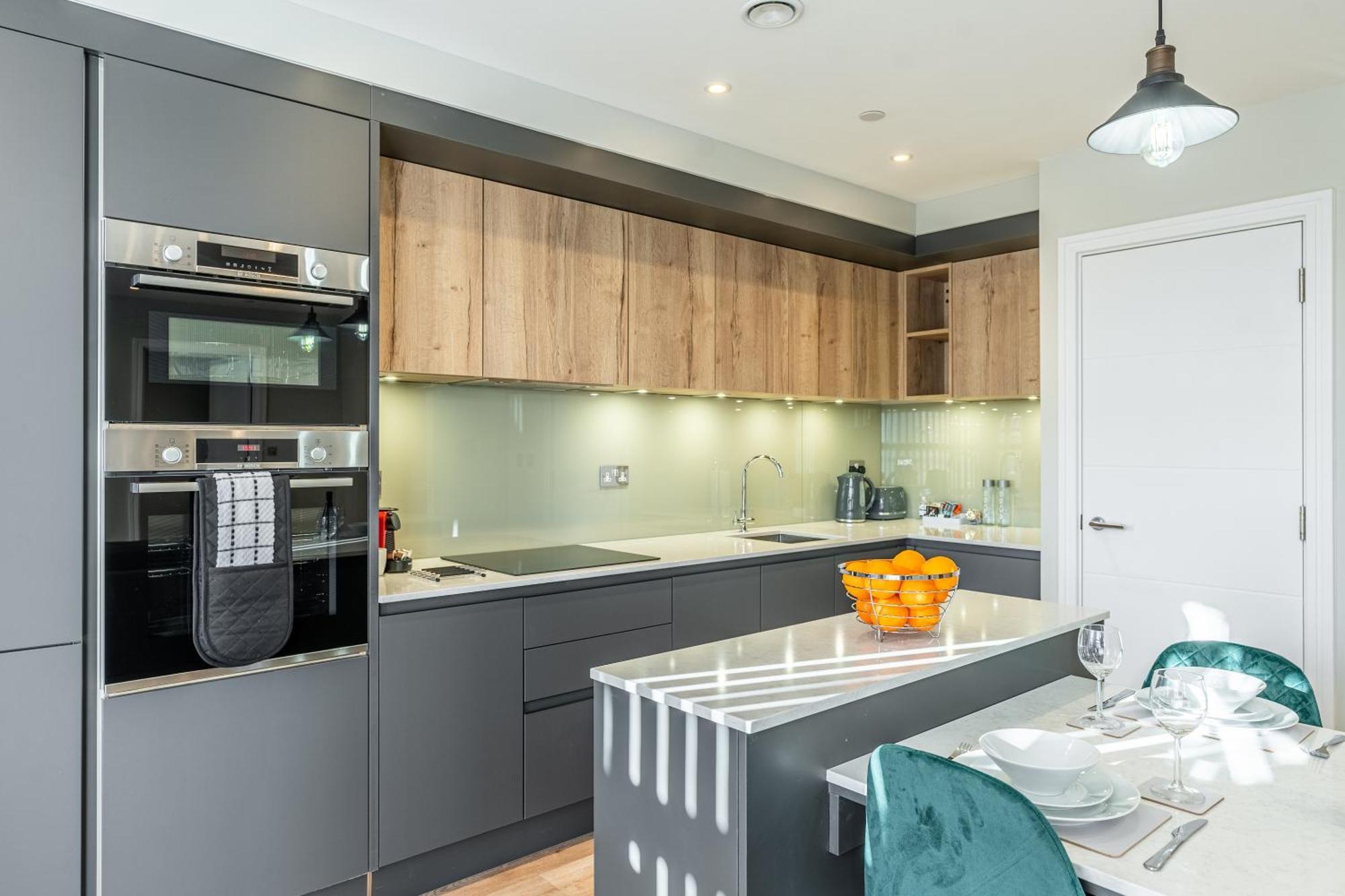 Bond House By Celador Apartments เรดดิ้ง ภายนอก รูปภาพ